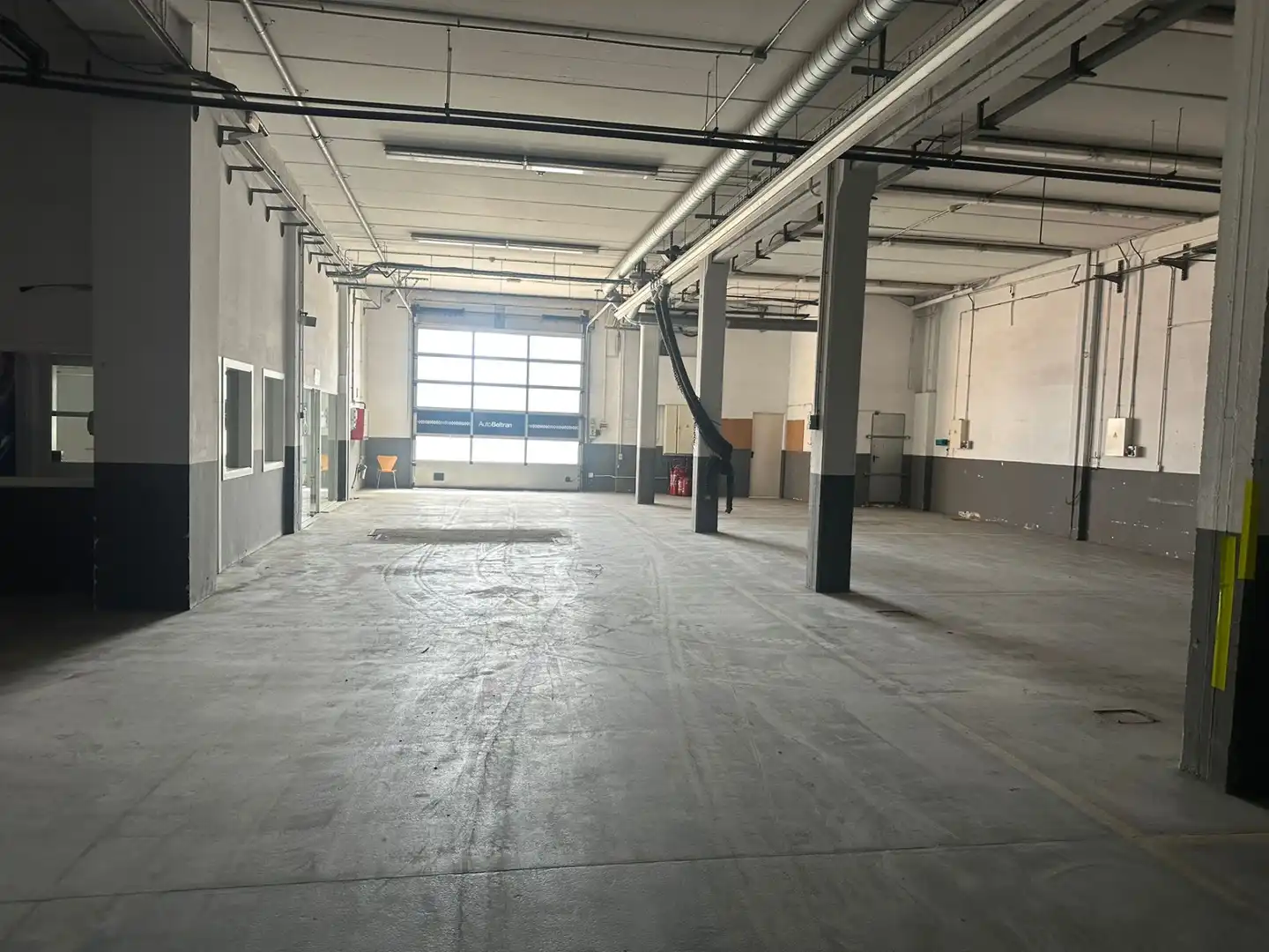Industrial building to rent in Carrer de l'Energia