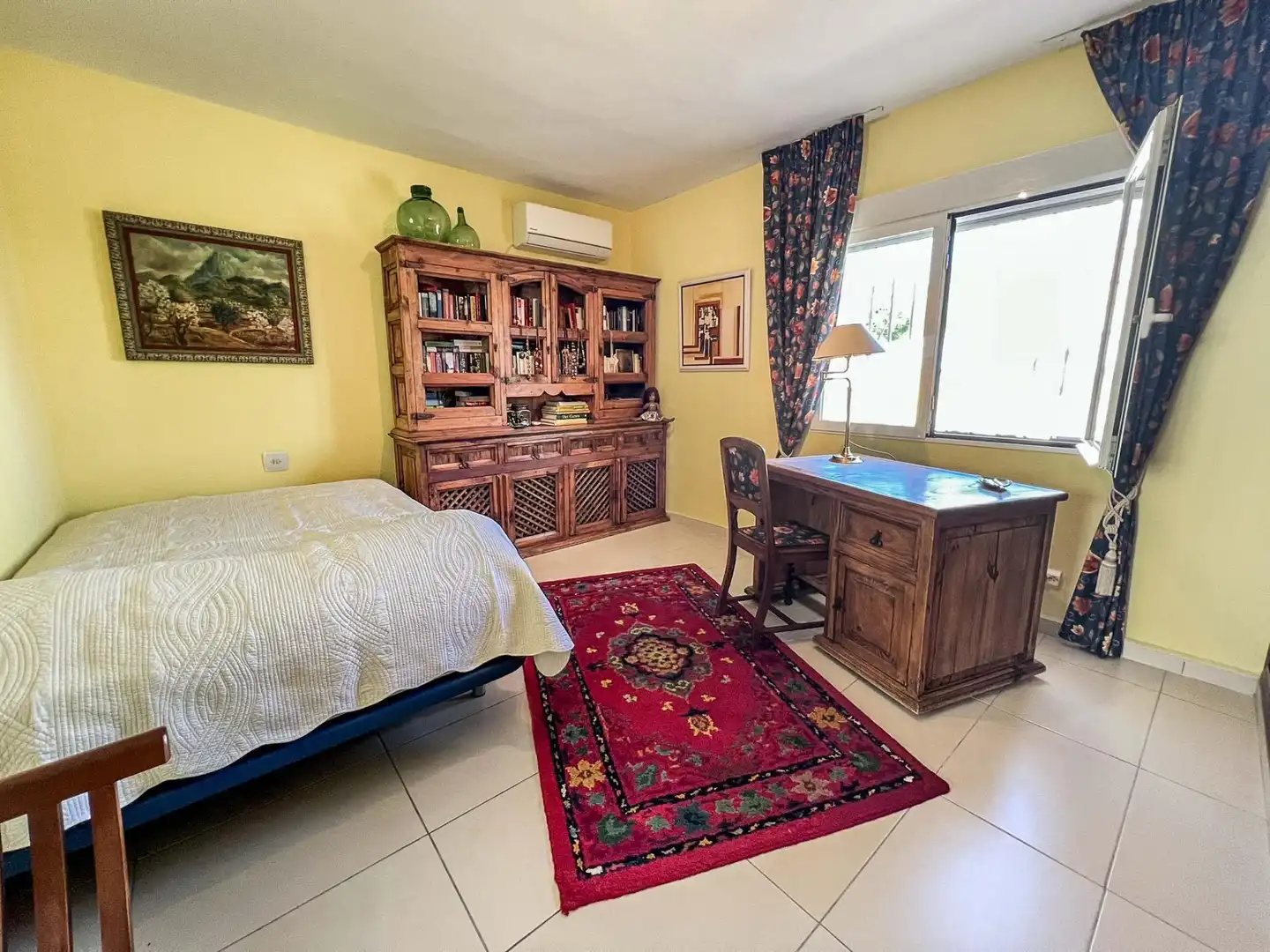 Habitación de Casa o chalet en venta en La Nucia con Aire acondicionado, Calefacción y Jardín privado