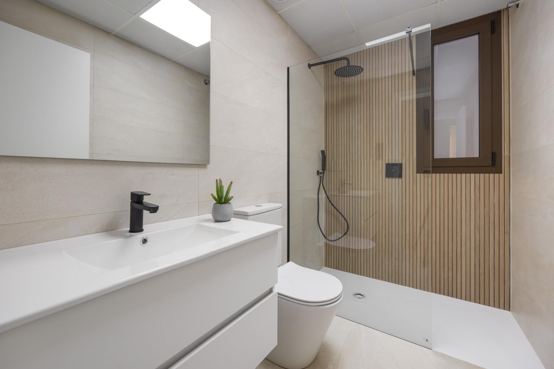 Bany de Apartament en venda en Los Alcázares amb Aire condicionat i Piscina comunitària