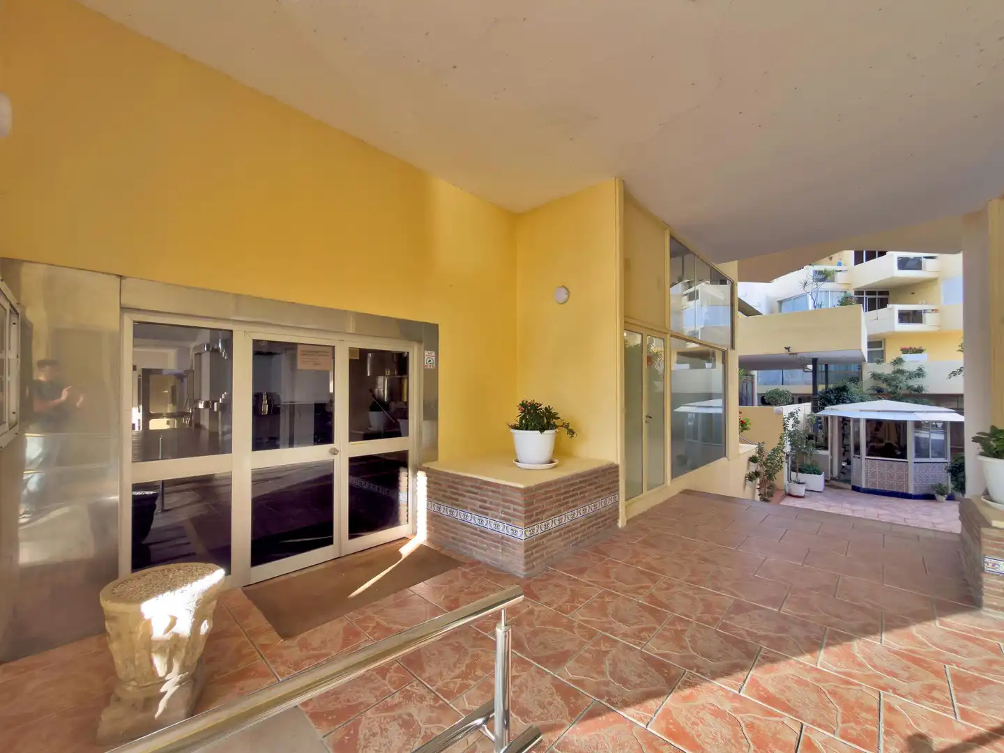 Apartamento en venta en Marbella con Calefacción, Terraza y Piscina comunitaria