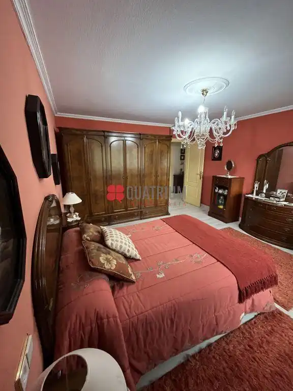 Dormitori de Casa o xalet en venda en Santiago de Compostela  amb Calefacció, Jardí privat i Terrassa