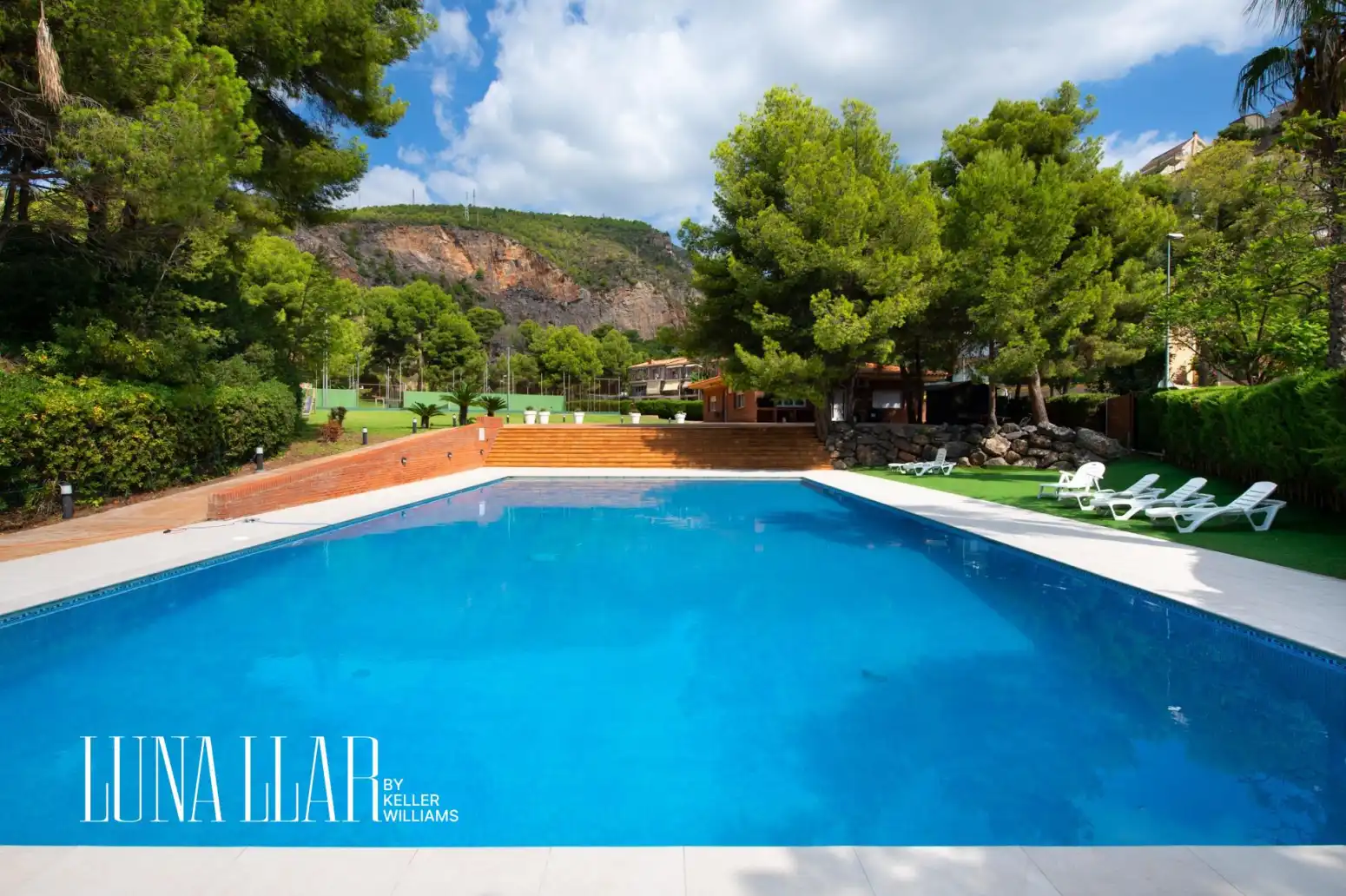 Swimming pool of Attic for sale in Sitges  with Air Conditioner and Terrace