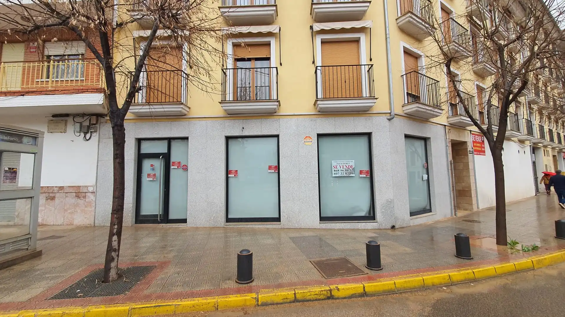 Local comercial en venda a C/ de Granada