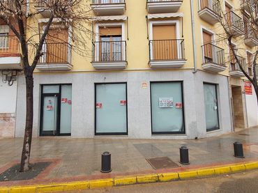 Local comercial en venda a C/ de Granada
