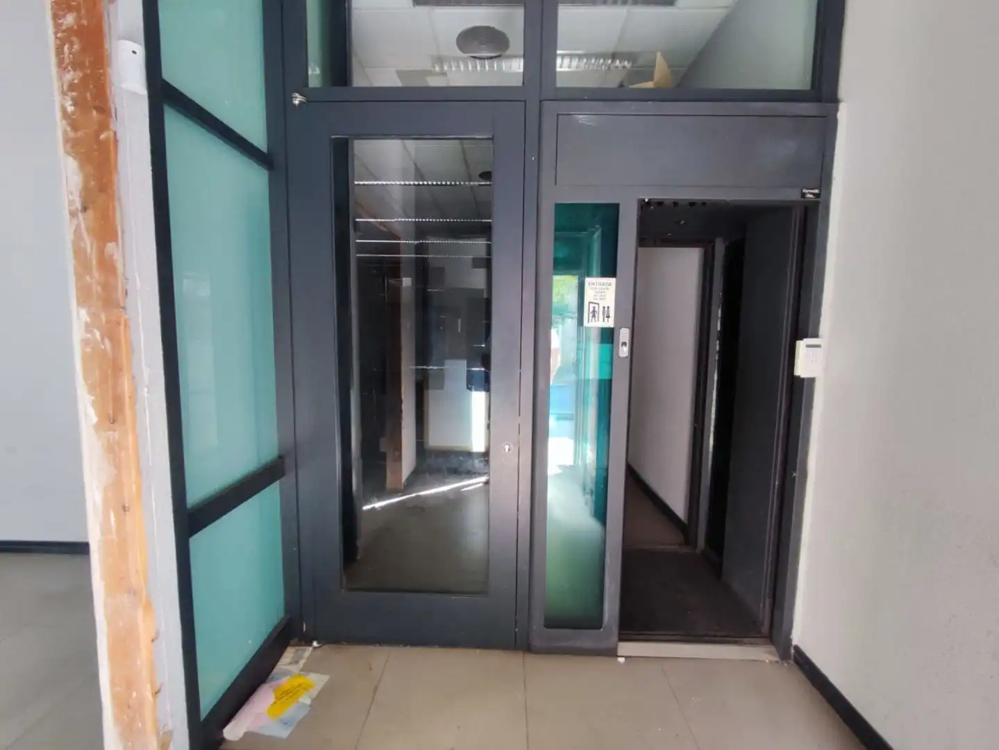 Local comercial en venda a Rocafonda, imagen 10