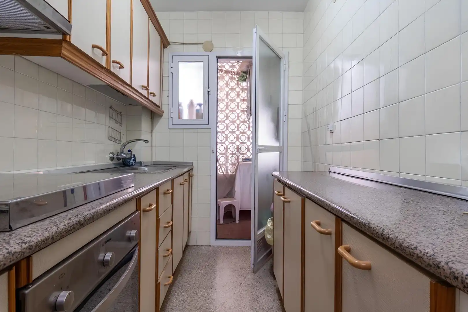 Cuina de Pis en venda en Granada amb Aire condicionat i Balcó
