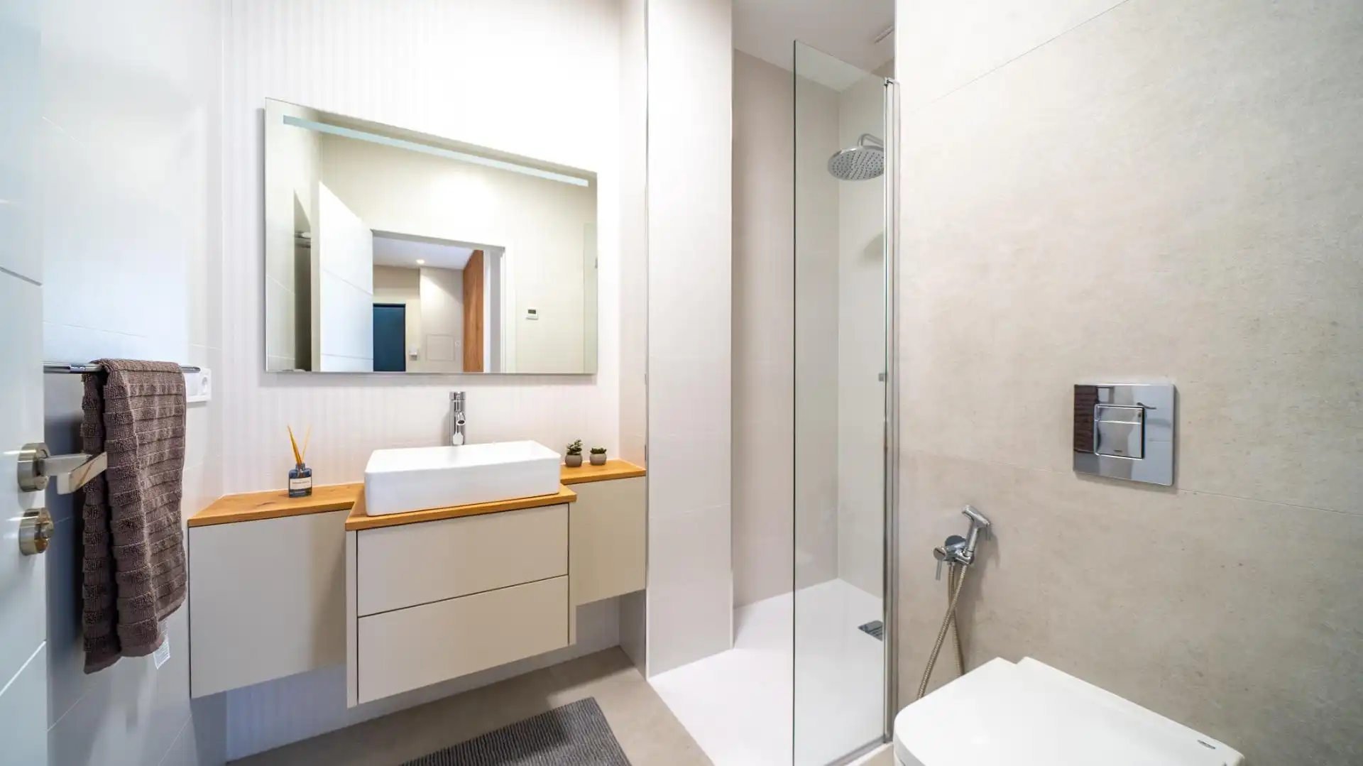 Badezimmer von Wohnungen zum Verkauf in Alicante / Alacant
