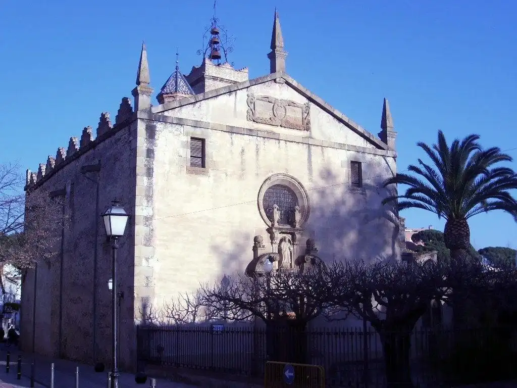 Vista exterior de Casa o xalet en venda en El Masnou amb Aire condicionat, Terrassa i Piscina