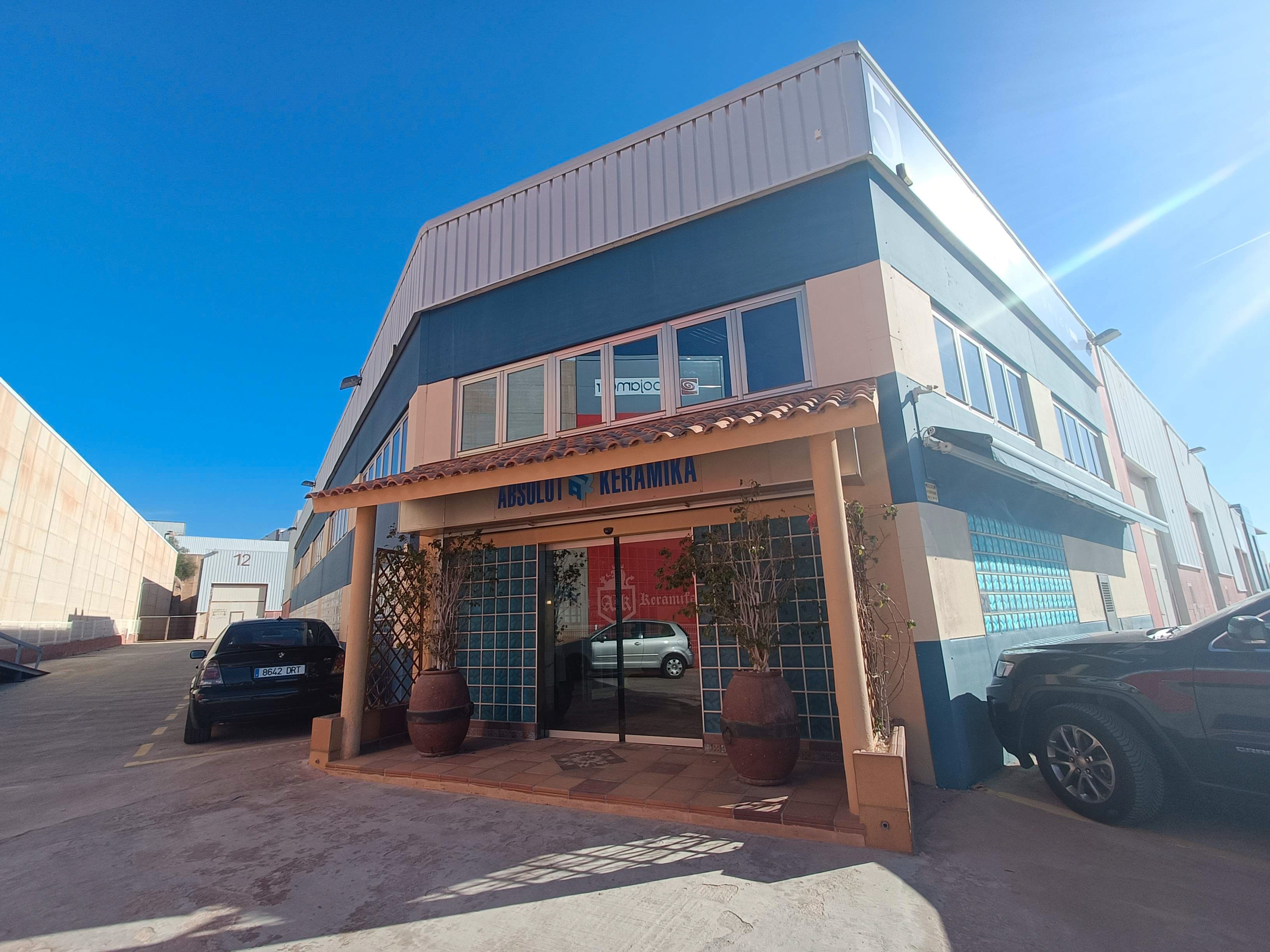 Exterior view of Industrial buildings for sale in L'Alcora