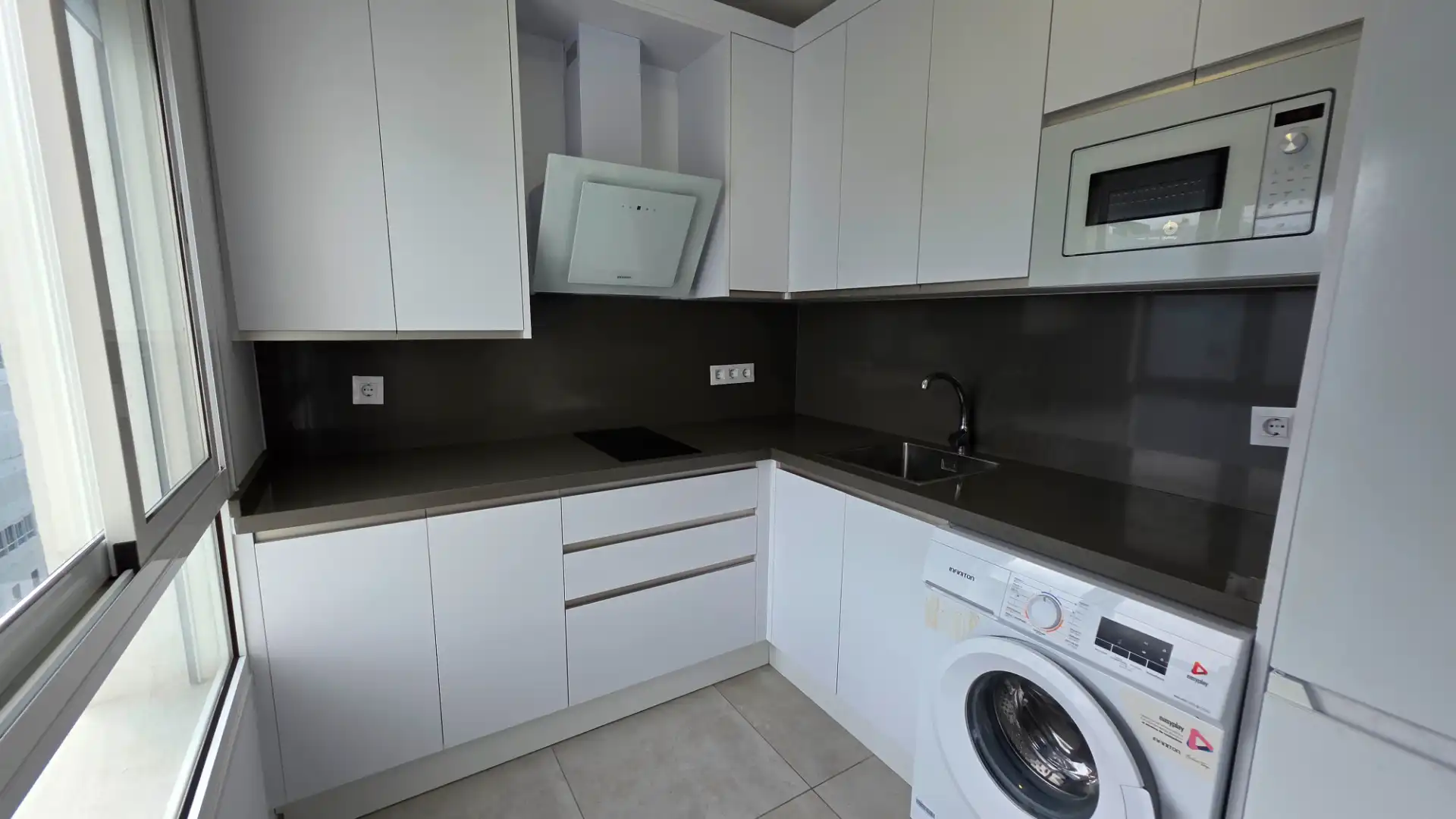 Cocina de Apartamento en venta en El Puerto de Santa María con Jardín privado, Terraza y Piscina comunitaria