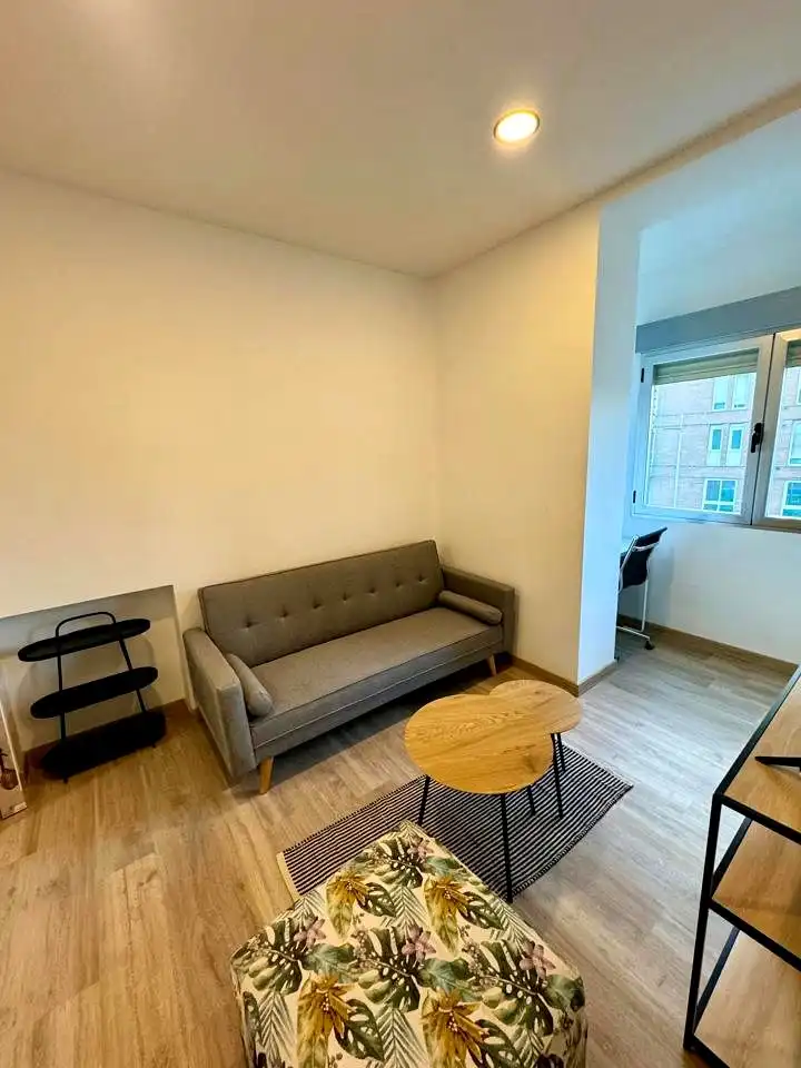 Fotografía del inmueble reportado: 1.250 €/mes — Valdeacederas, Madrid
