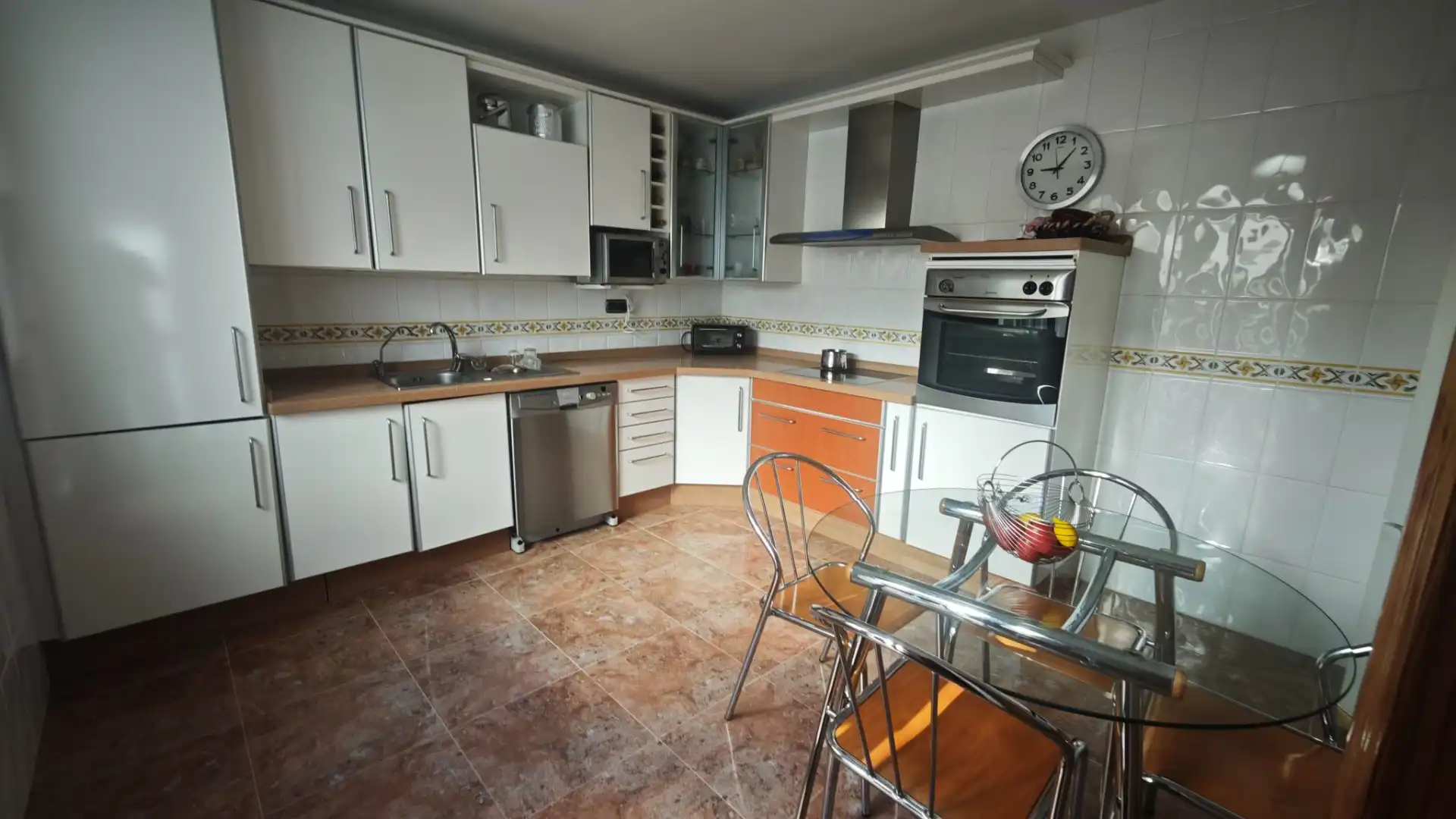 Cuina de Casa o xalet en venda en Roquetas de Mar amb Terrassa