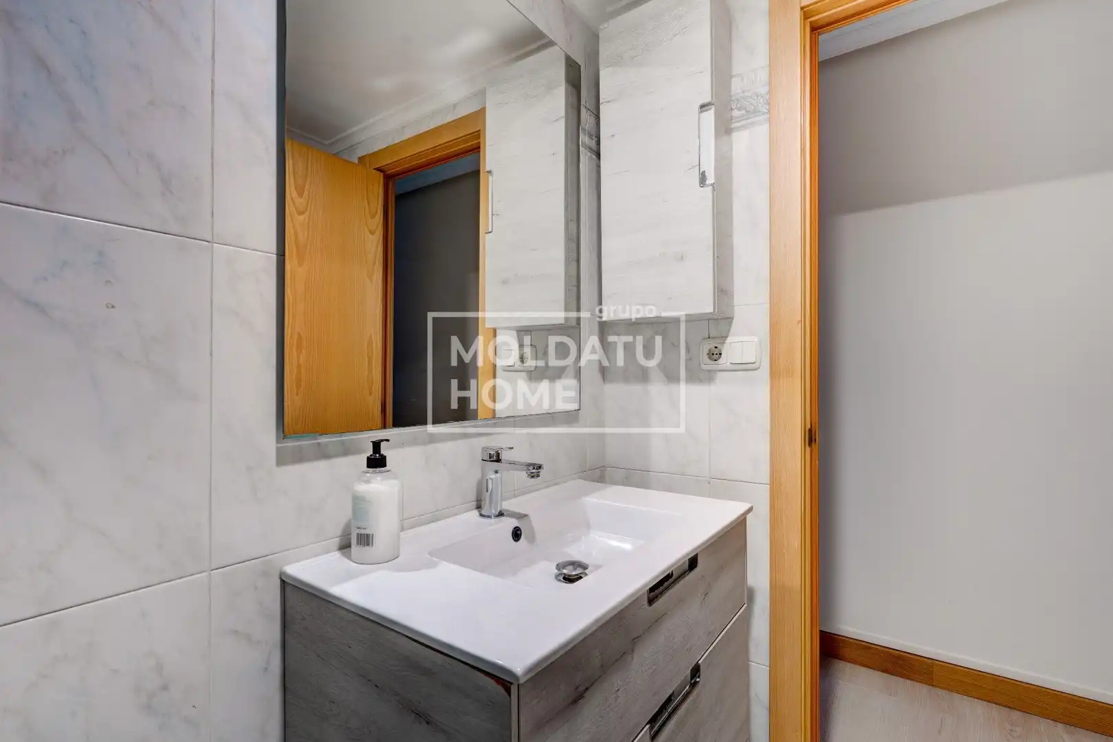 Baño de Piso en venta en Irun  con Calefacción