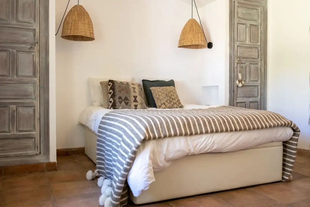 Dormitori de Casa adosada en venda en Marbella amb Aire condicionat, Terrassa i Alarma