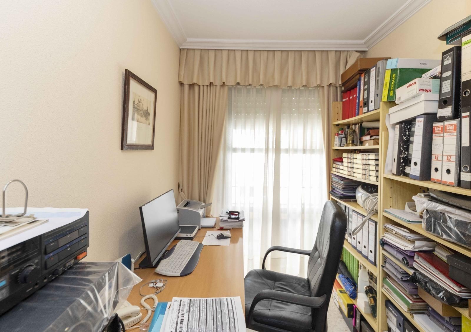 House or chalet for sale in  Sevilla Capital  with Balcony