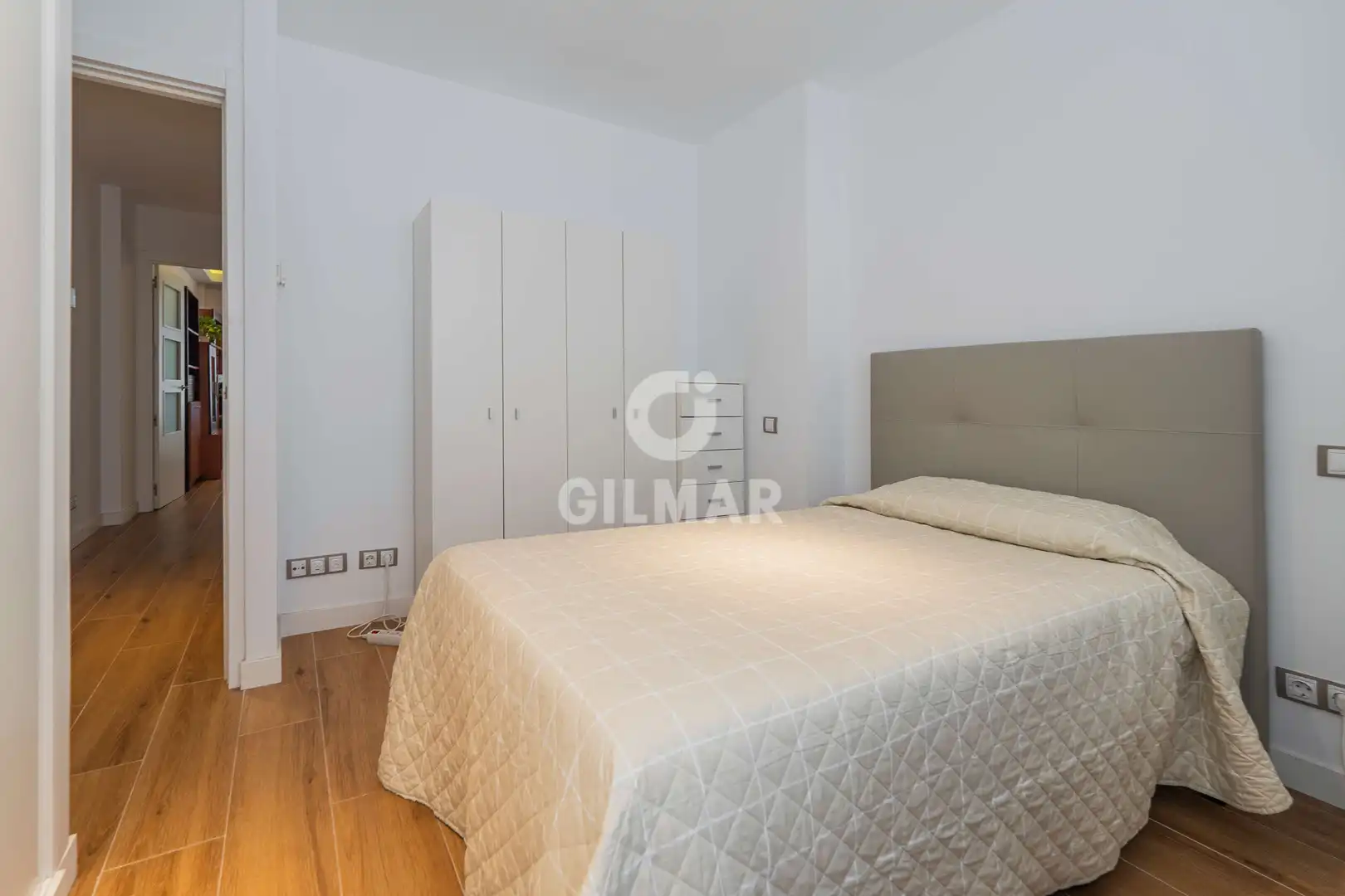 Habitación de Piso en venta en Madrid con Calefacción y Trastero