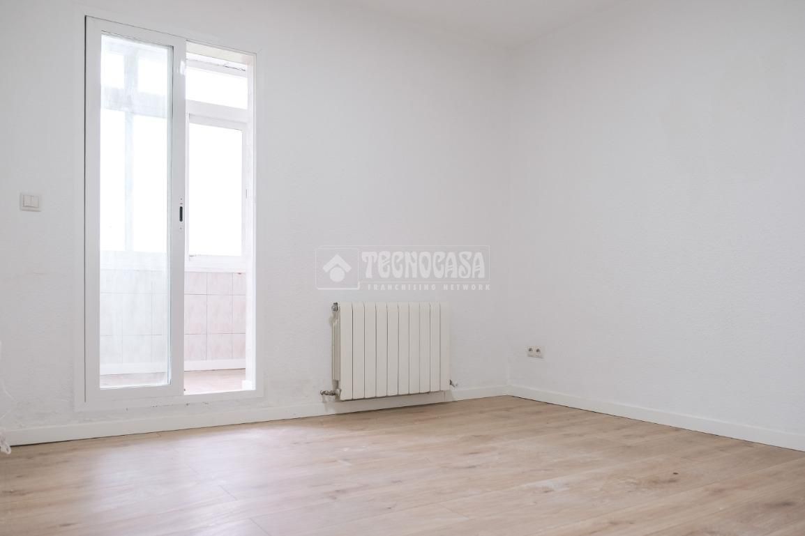 Habitación de Piso en venta en  Madrid Capital con Aire acondicionado, Calefacción y Terraza