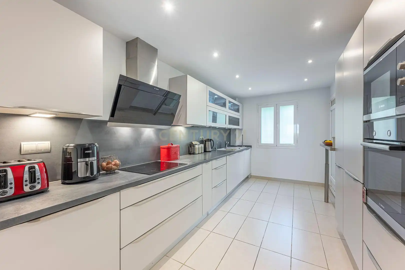 Cocina de Apartamento en venta en Marbella con Aire acondicionado, Jardín privado y Trastero