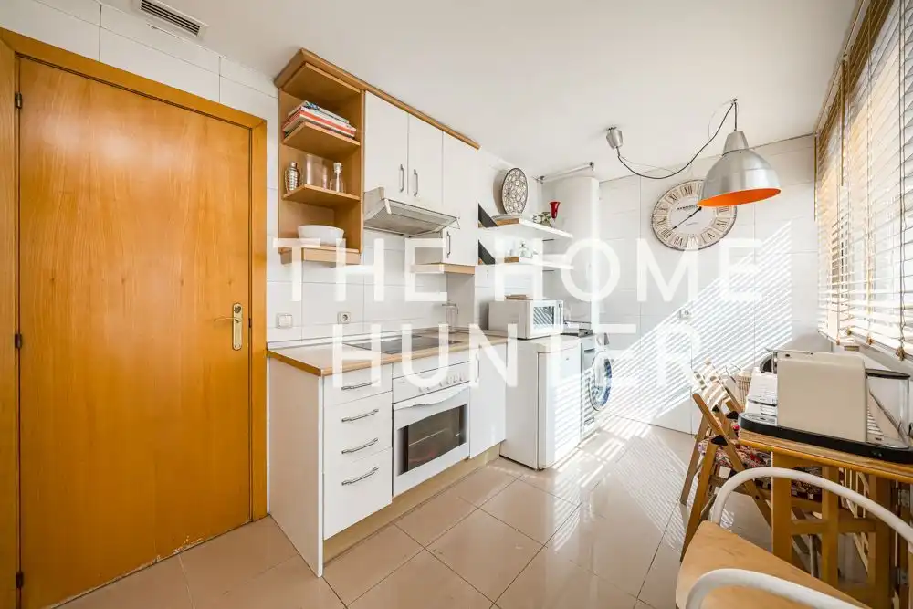 Cocina de Piso de alquiler en Madrid con Aire acondicionado, Calefacción y Jardín privado