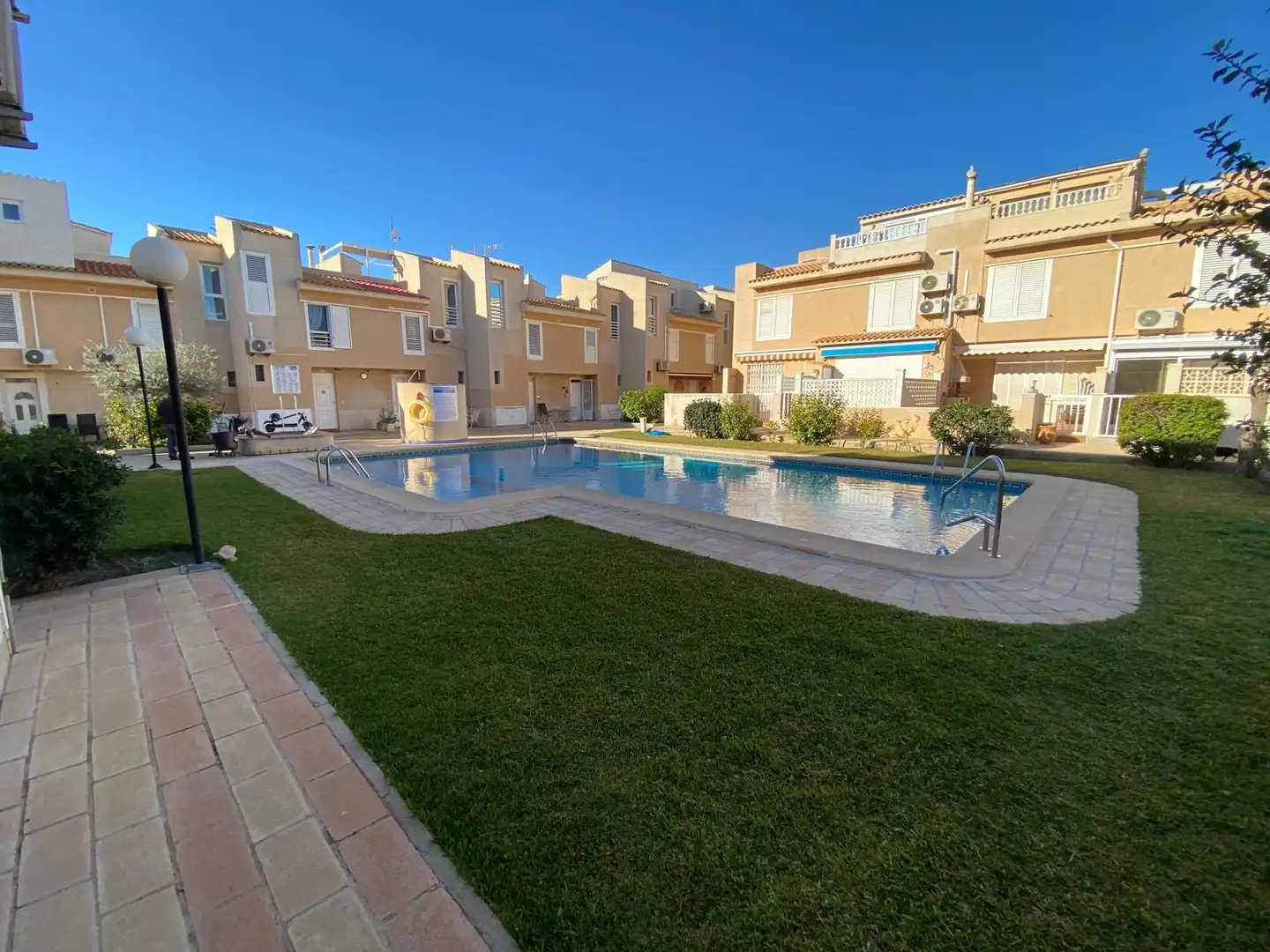 Swimming pool of Houses for sale in Torrevieja  with Private garden, Furnished and Community pool
