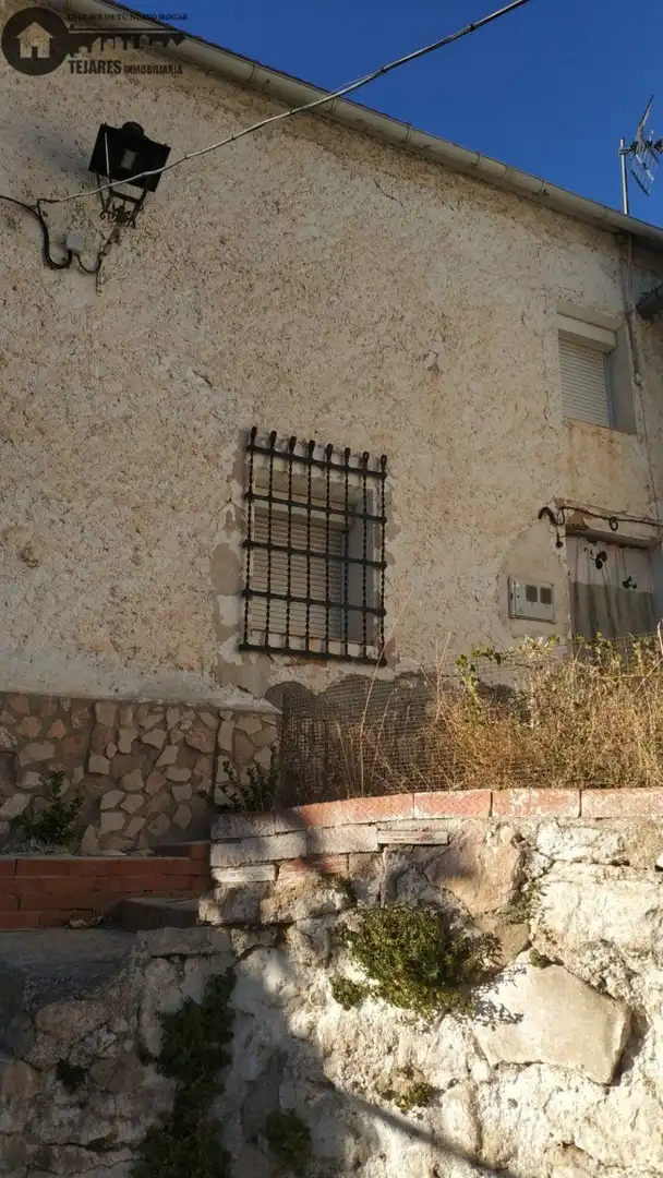 Vista exterior de Casa o xalet en venda en Alcaraz amb Moblat
