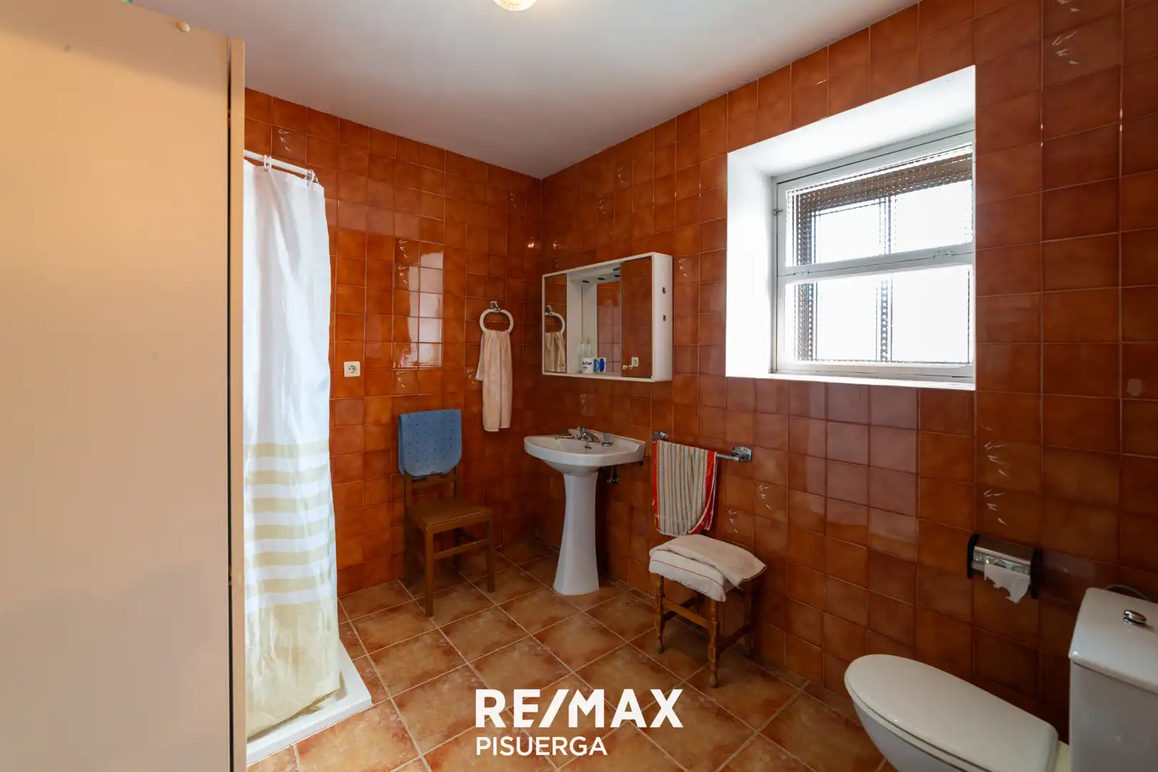 Bathroom of Houses for sale in Tordehumos  with Private garden, Terrace and Storage room