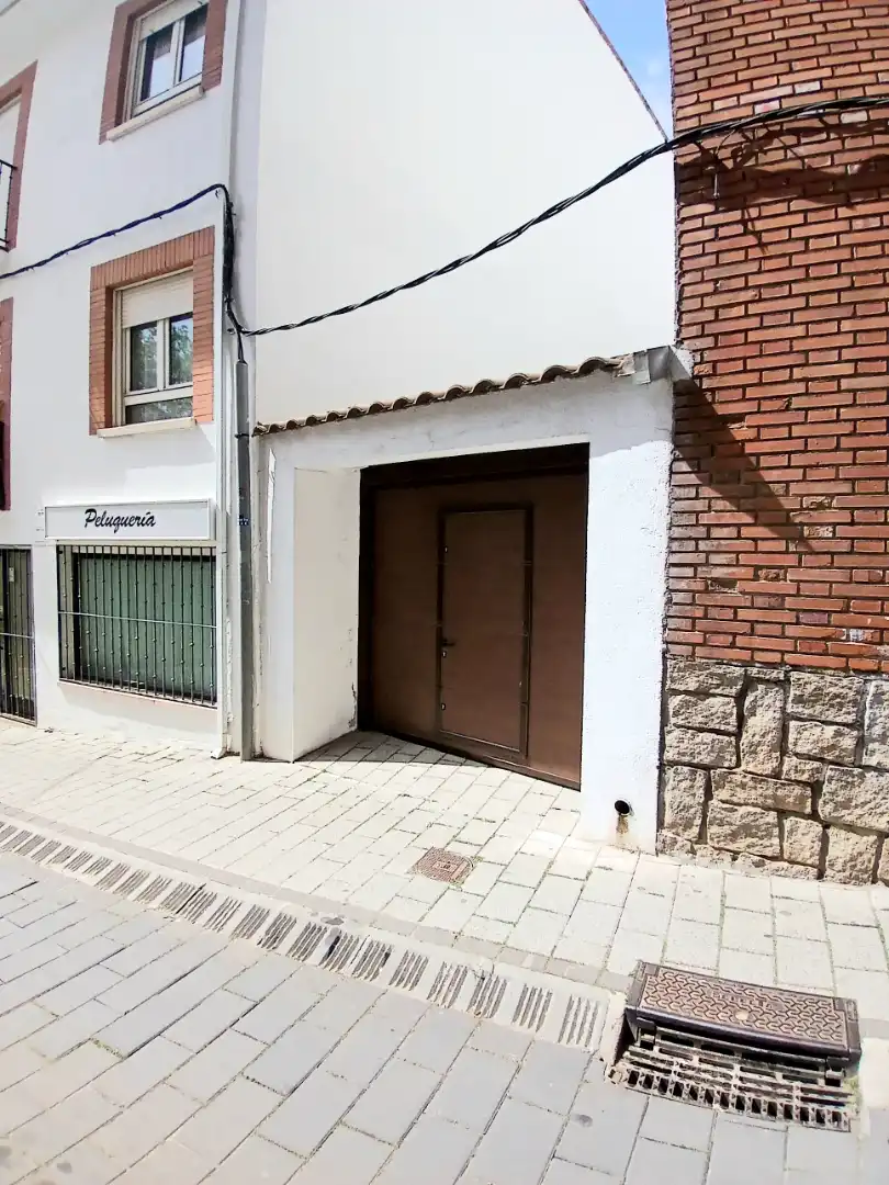 Parking of Houses for sale in San Martín de Valdeiglesias  with Heating, Terrace and Storage room