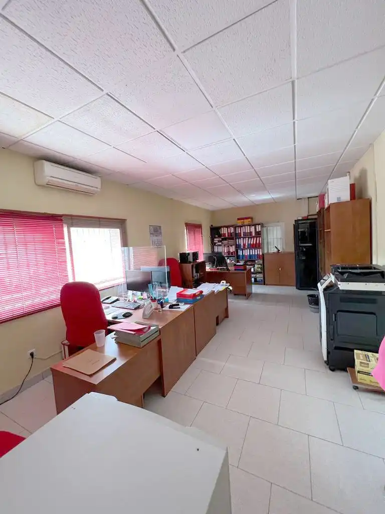 Nave industrial en venta en Humanes de Madrid