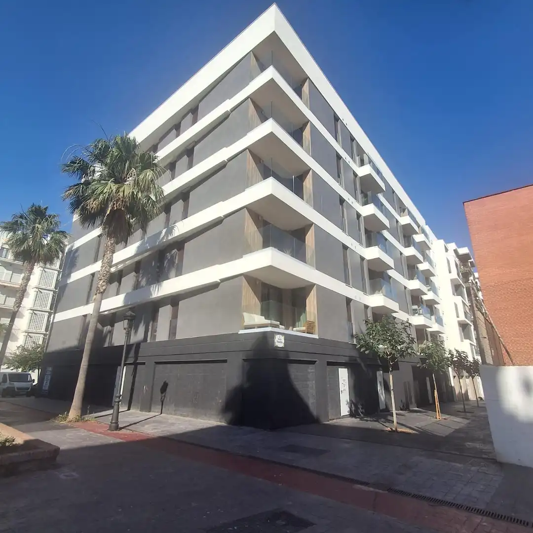 Außenansicht von Geschaftsraum zur Miete in Estepona