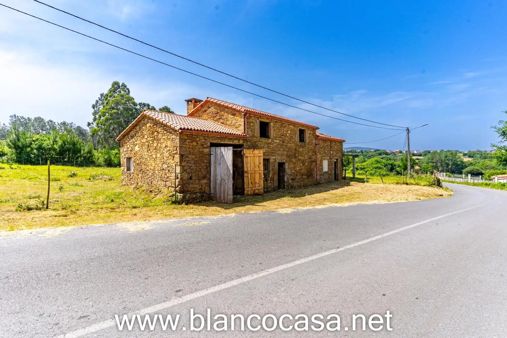 Vista exterior de Casa o chalet en venta en Carballo con Jardín privado