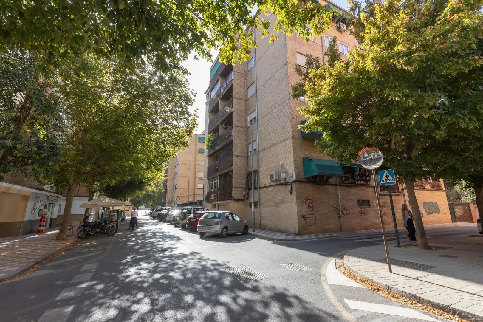 Vista exterior de Pis en venda en Granada amb Aire condicionat, Calefacció i Terrassa