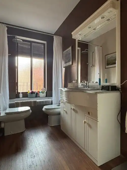 Badezimmer von Wohnung zum Verkauf in Madrid mit Klimaanlage, Heizung und Balkon