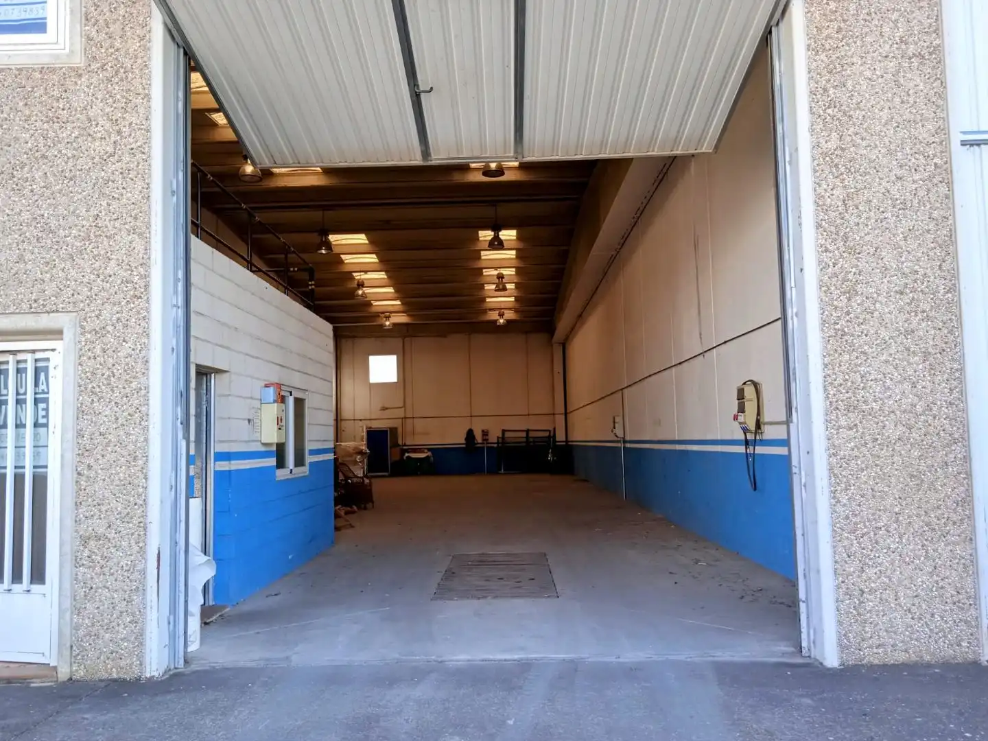Nave industrial en alquiler en C/ Encina 23