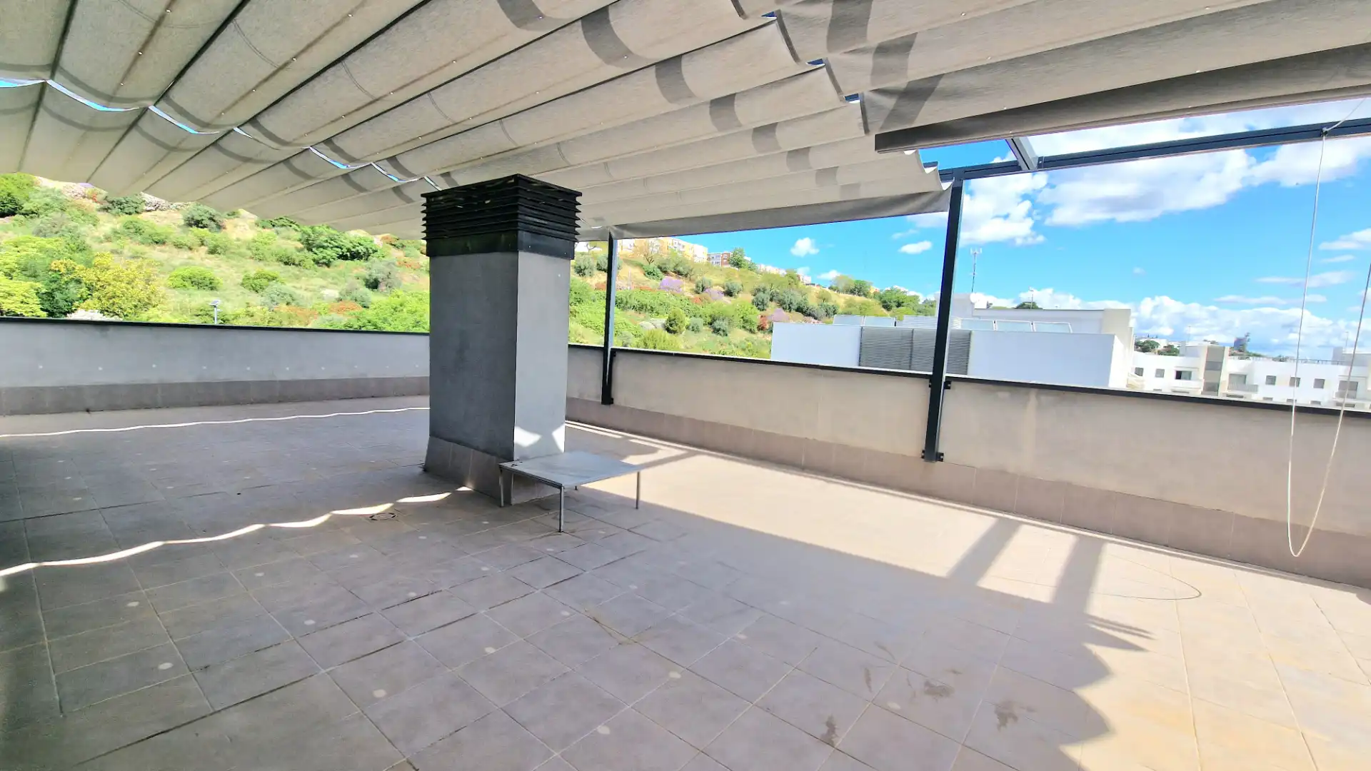 Terrasse von Dachboden zum Verkauf in San Juan de Aznalfarache mit Klimaanlage, Abstellraum und Gemeinschaftspool