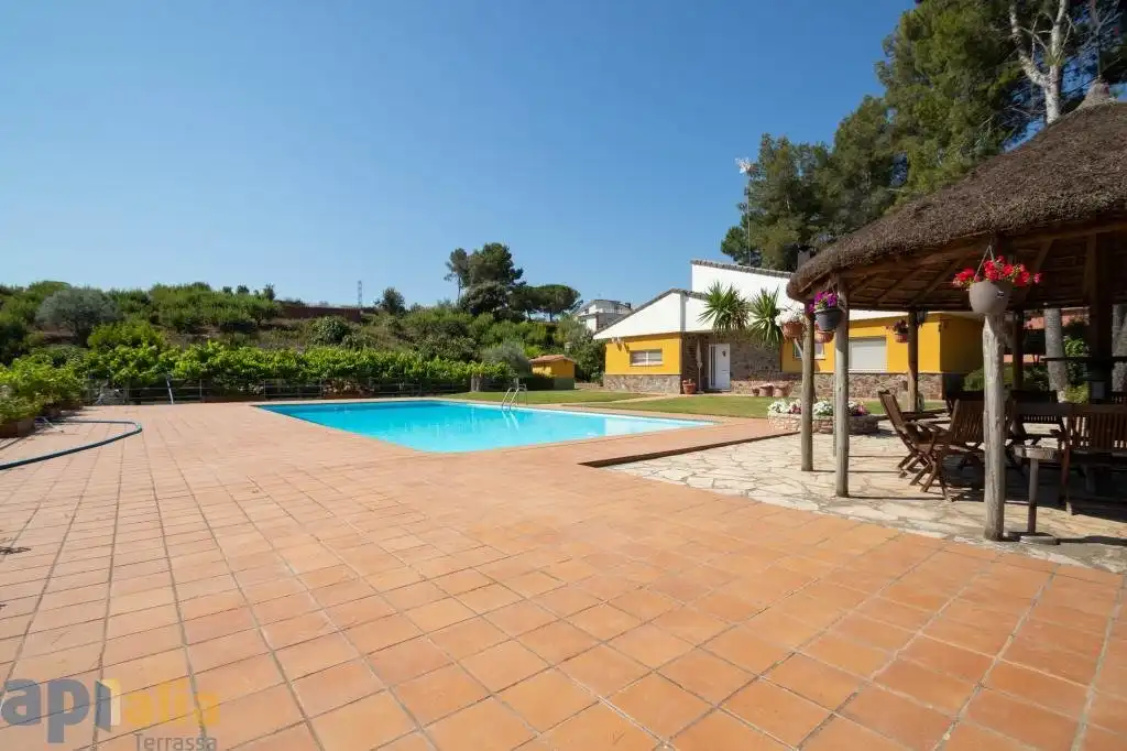 Piscina de Finca rústica en venta en Sentmenat con Piscina