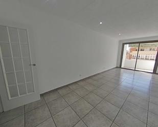 Apartment for sale in Santa Coloma de Gramenet  with Heating