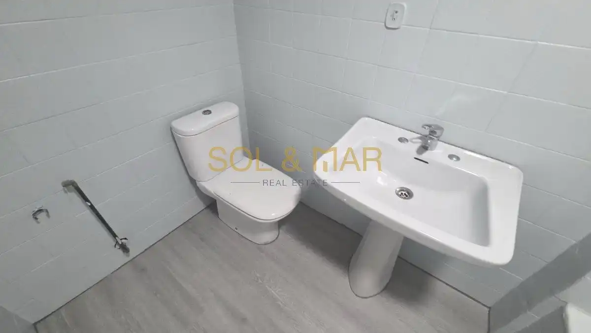 Badezimmer von Wohnung zum Verkauf in Torremolinos mit Heizung, Terrasse und Gemeinschaftspool