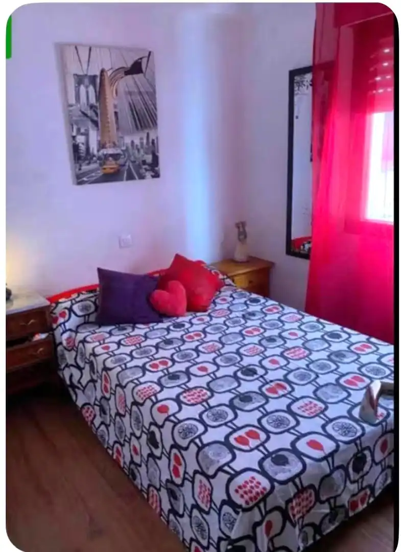 Habitación de Piso en venta en Oviedo  con Calefacción y Amueblado