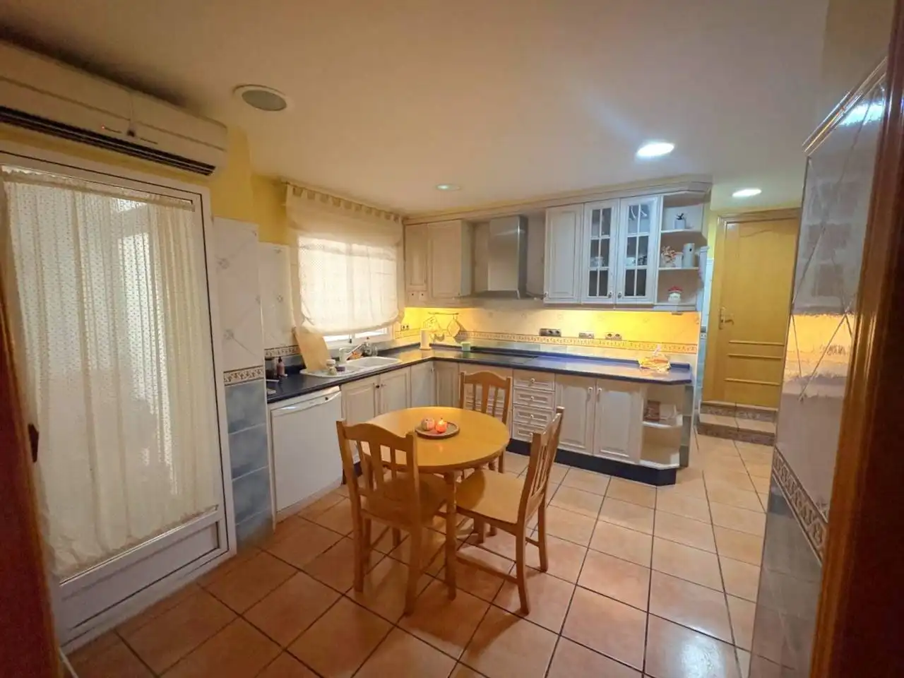 Kitchen of Flat for sale in Castalla  with Air Conditioner, Storage room and Furnished