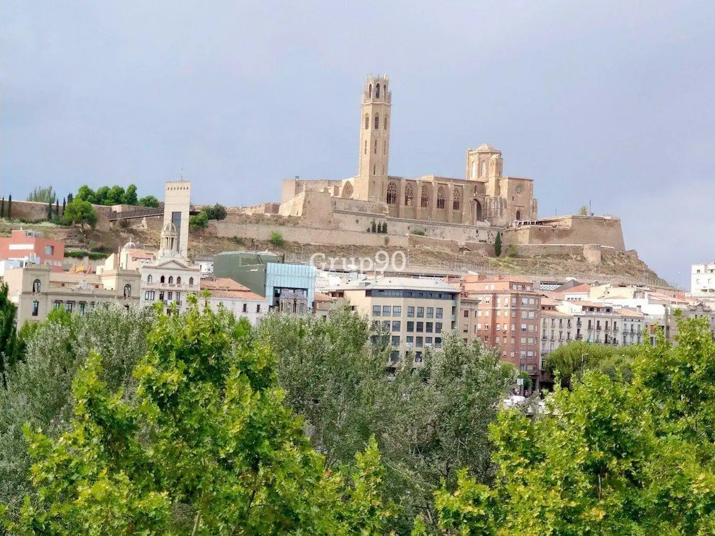 Außenansicht von Gebäude zum Verkauf in Lleida