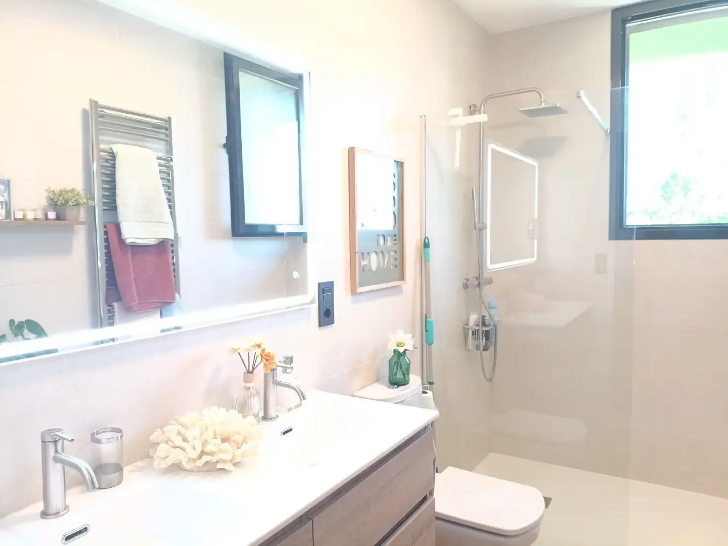 Baño de Casa o chalet en venta en La Puebla de Castro con Aire acondicionado, Calefacción y Jardín privado