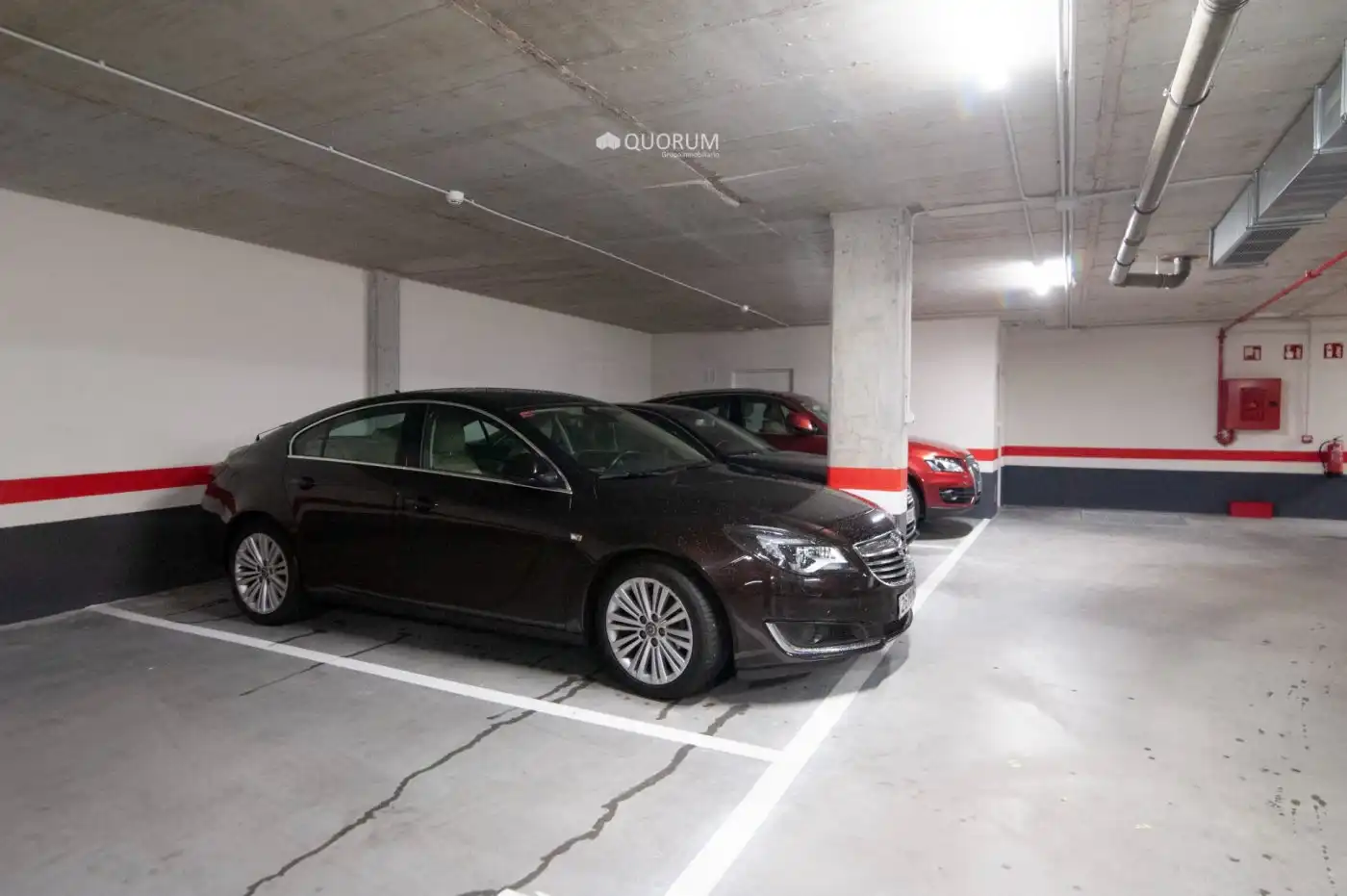 Parking de Piso de alquiler en Bilbao  con Calefacción, Terraza y Balcón