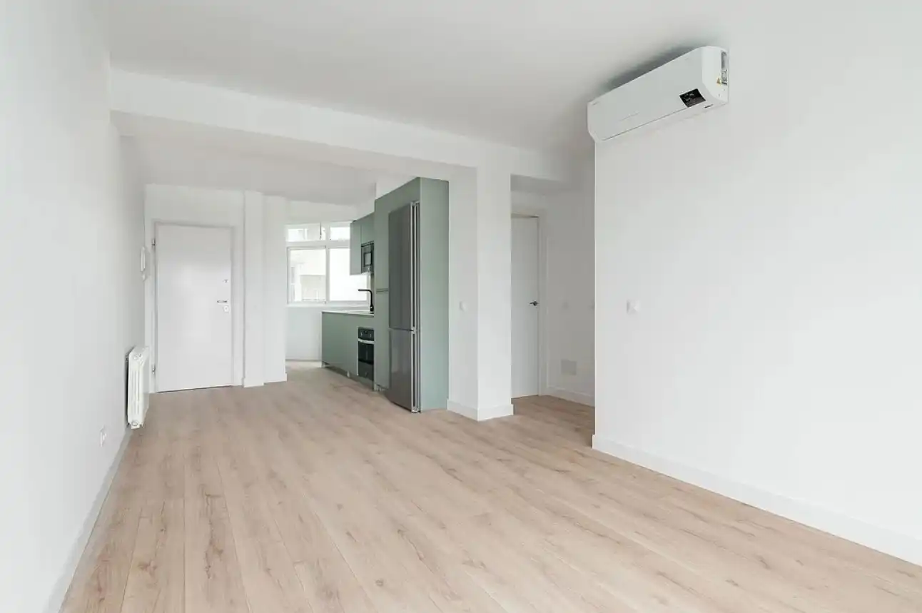 Flat for sale in Madrid  with Air Conditioner and Heating