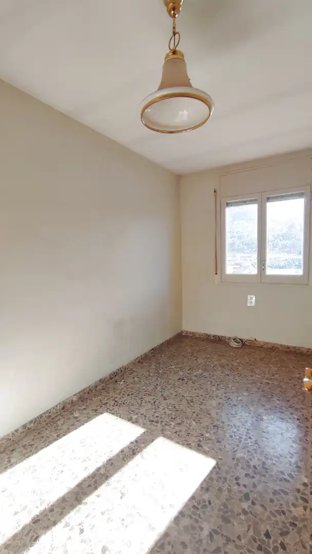 Habitación de Casa adosada en venta en Súria con Calefacción, Terraza y Trastero
