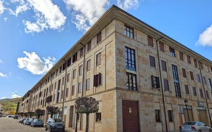 Vista exterior de Pis en venda en Ezcaray amb Calefacció, Moblat i Piscina comunitària