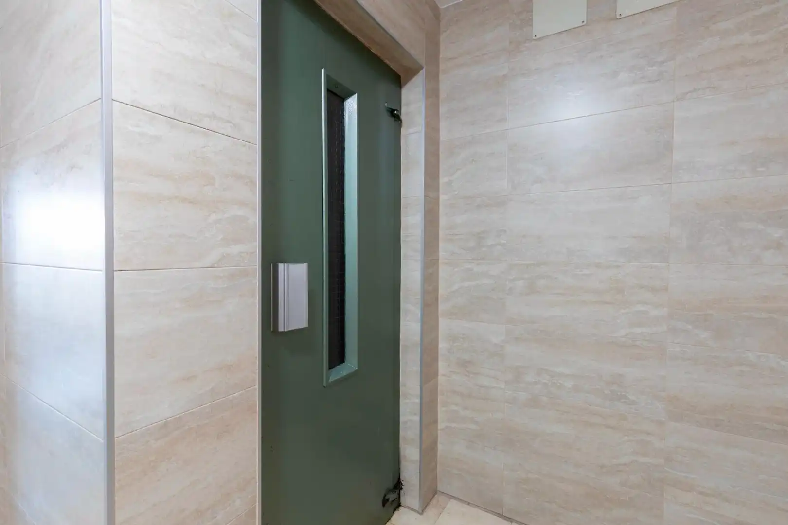 Flat for sale in Granada  with Air Conditioner, Heating and TV