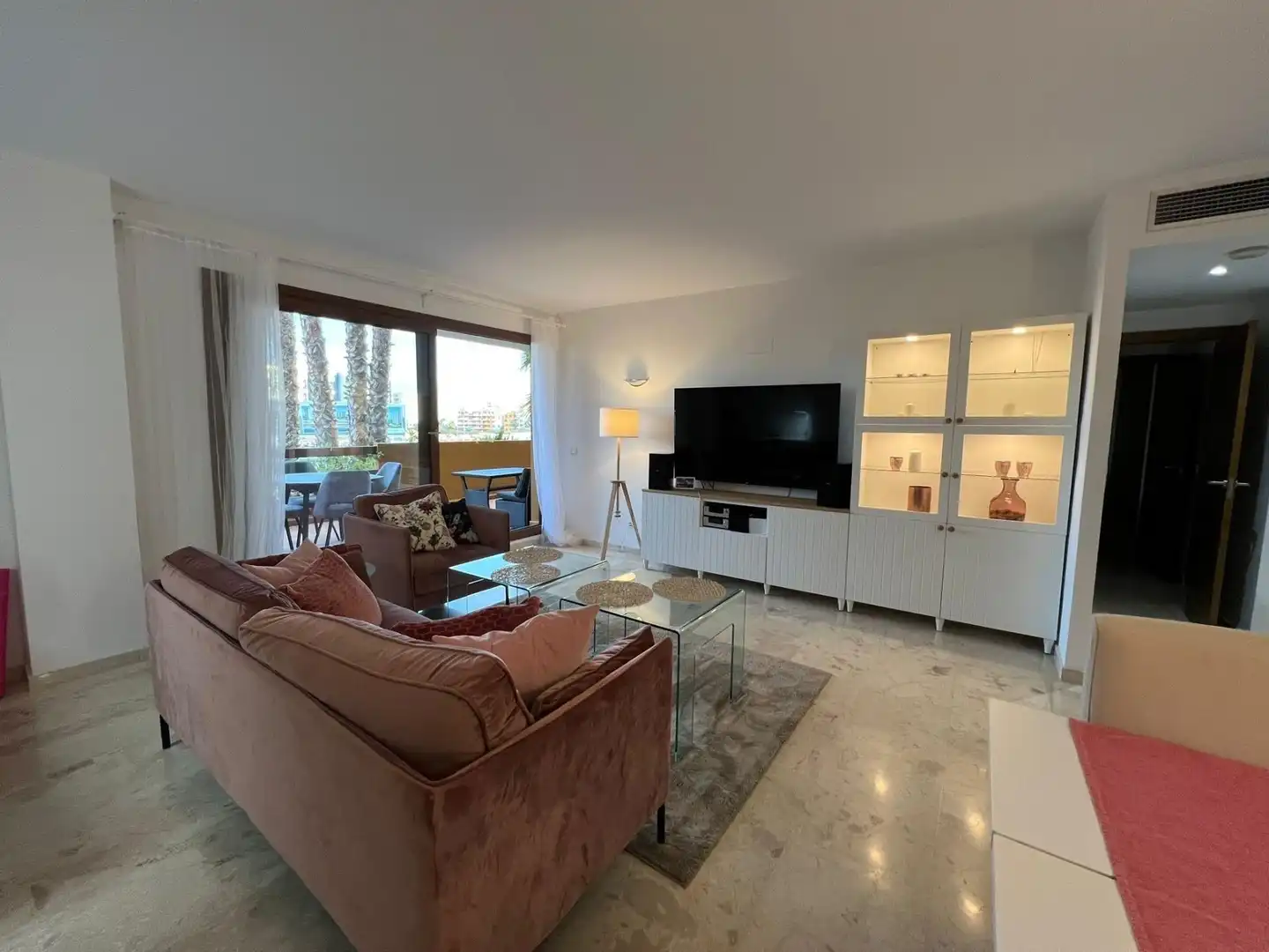 Sala d'estar de Pis en venda en Torrevieja amb Calefacció, Terrassa i Moblat