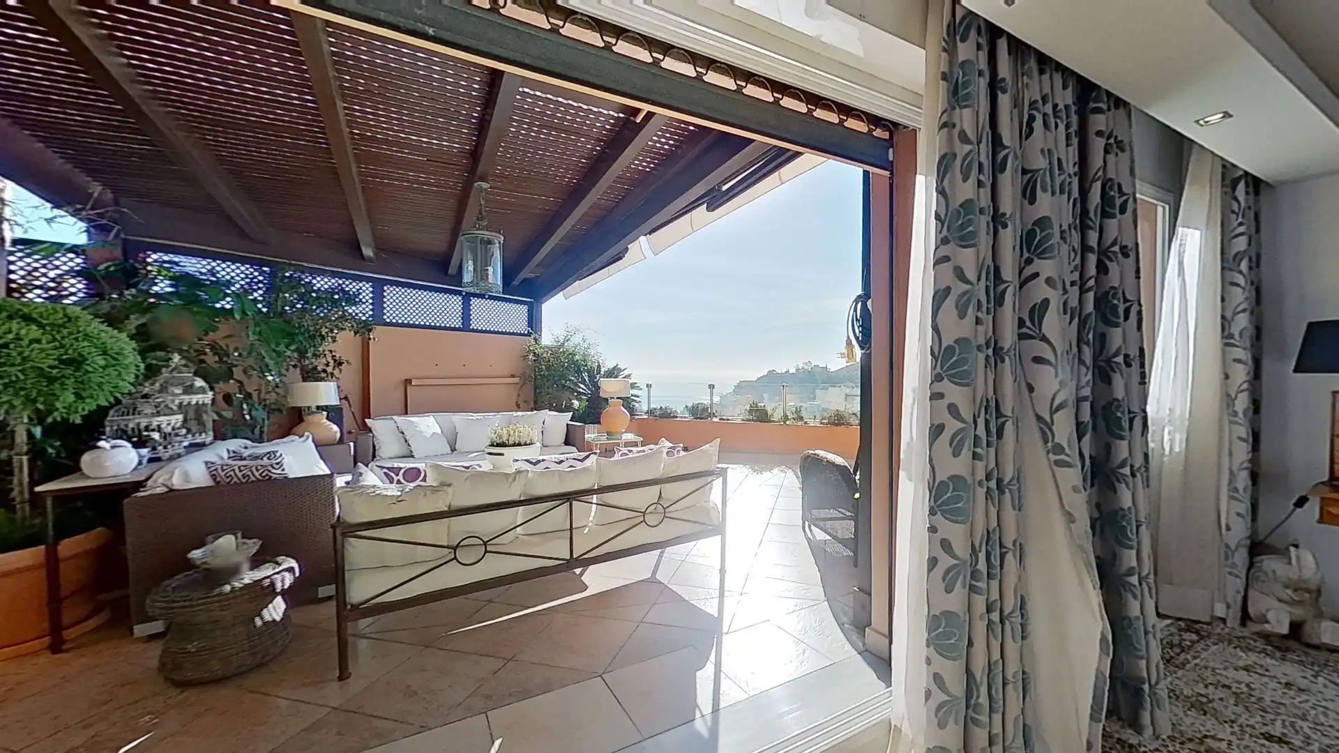 Houses for sale in Calle Sierra de Yeguas, Limonar