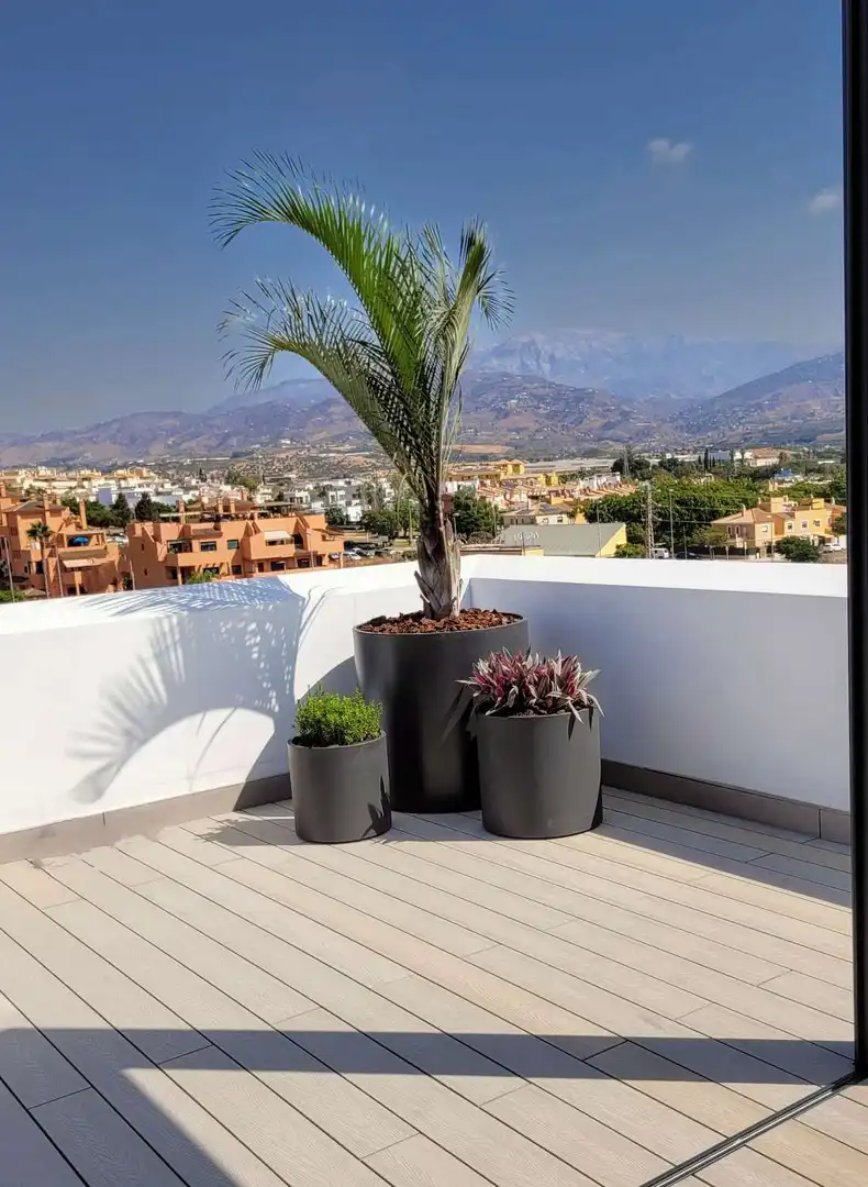 Terraza de Ático en venta en Vélez-Málaga con Aire acondicionado, Piscina y Internet