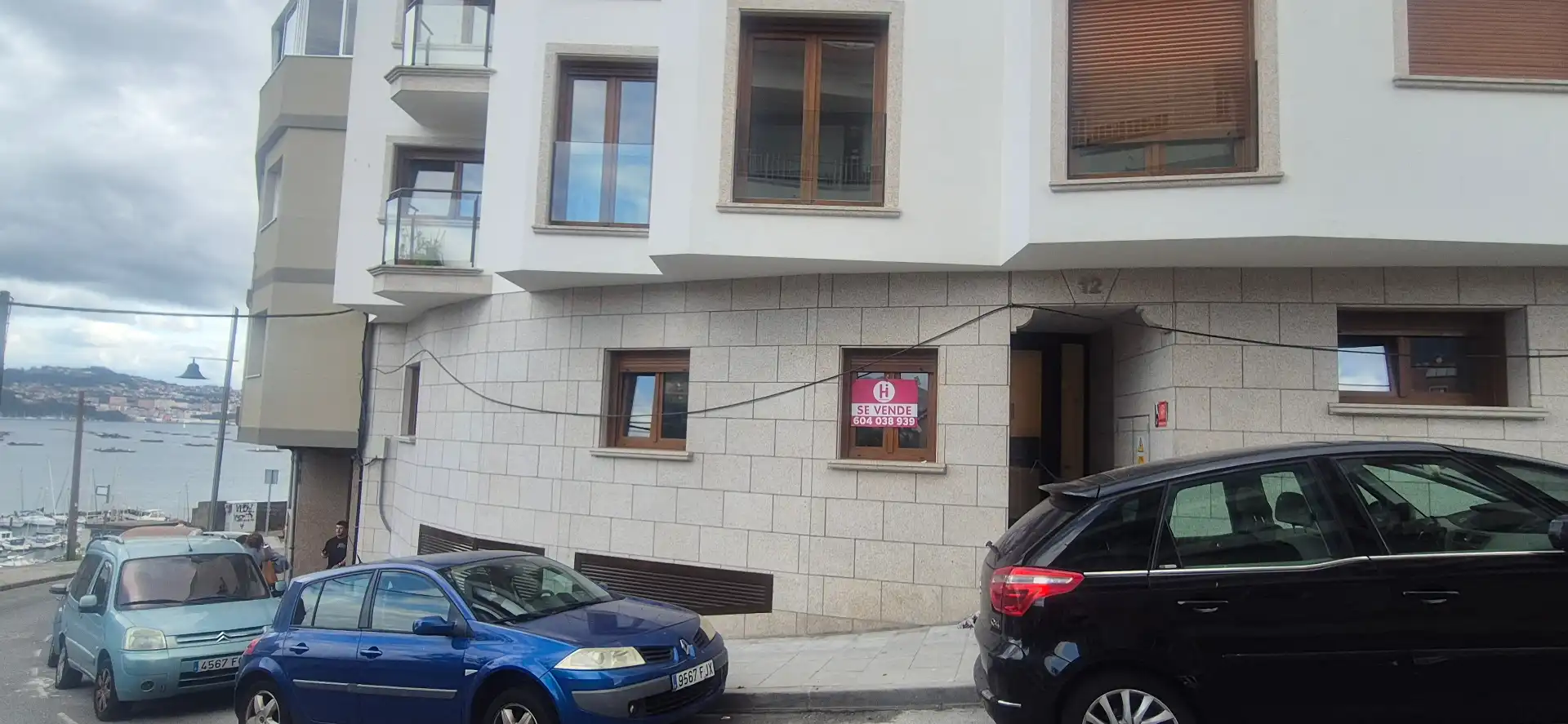 Vista exterior de Apartament en venda en Moaña amb Calefacció, Jardí privat i Parquet